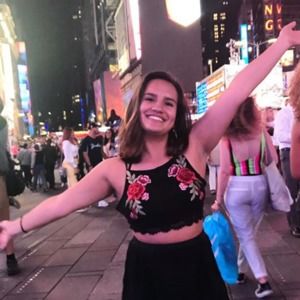 Meet your Posher, Manuela